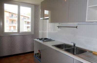 location appartement 755 € CC /mois à proximité de Lambruisse (04170)