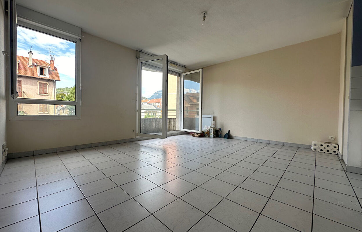 appartement 2 pièces 38 m2 à louer à Chambéry (73000)