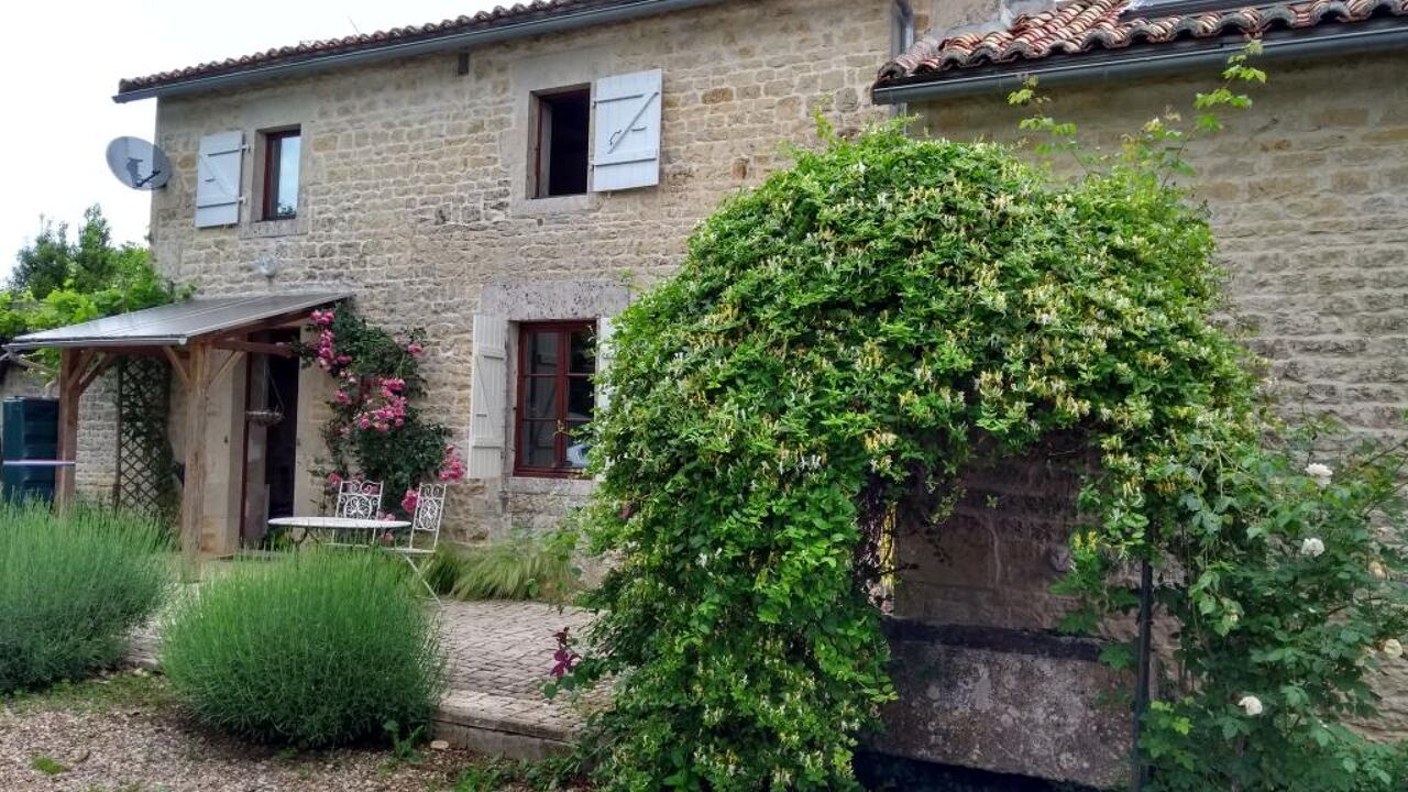 maison 5 pièces 190 m2 à louer à La Chapelle-Pouilloux (79190)