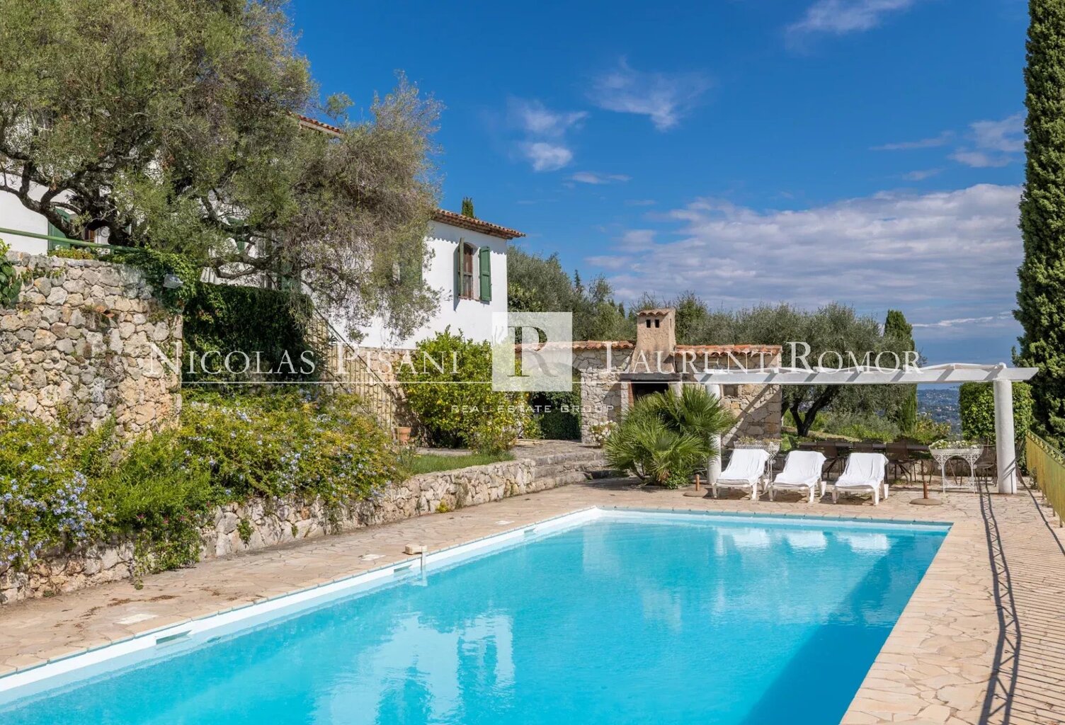 EXCLUSIVITÉ Le Tignet – Bastide provençale de charme avec vue pa — photo 1