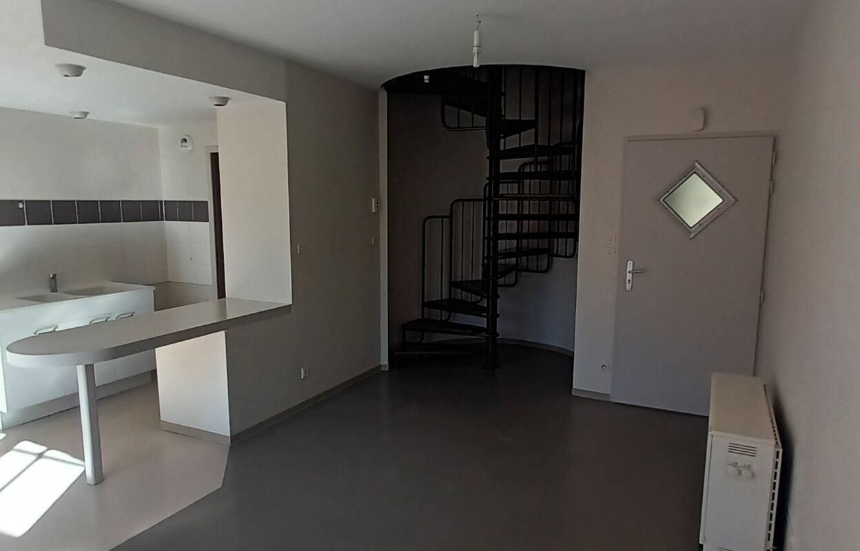 appartement 4 pièces 72 m2 à louer à Brusque (12360)