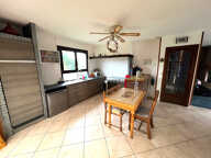 Plain-pied individuel de 112m2 bâti sur un terrain de 1806m2 — photo 3