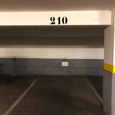 Parking 12 m²