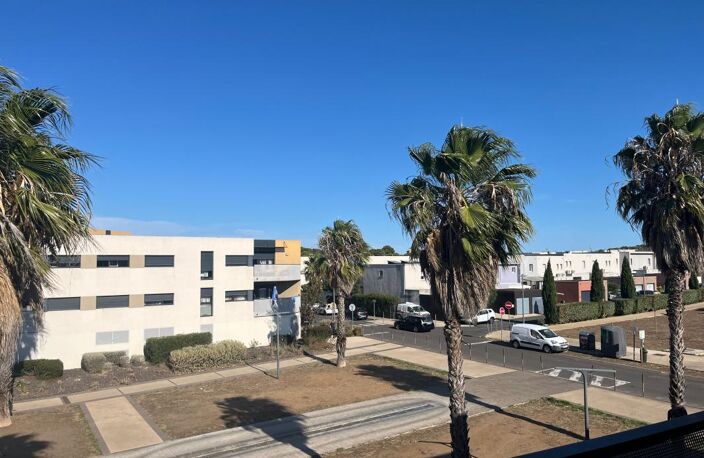Appartement T3 avec terrasse et parking — photo 5