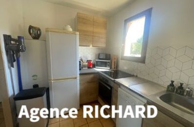 location appartement 840 € CC /mois à proximité de Le Castellet (83330)