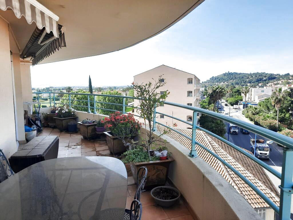 Hyères Appartement 5 pièces 106 m²