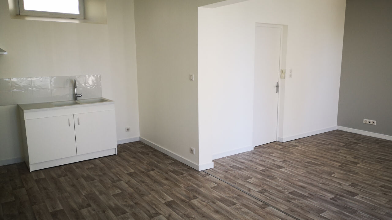 appartement 3 pièces 65 m2 à louer à Pouzauges (85700)