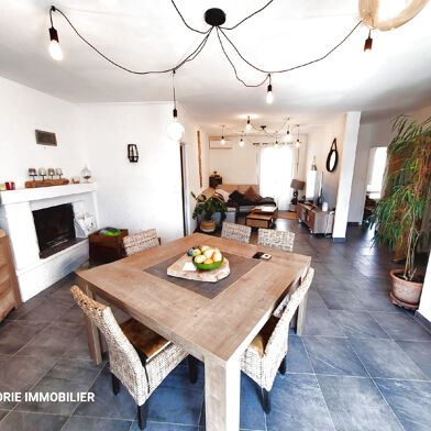 Maison 5 pièces 194 m²