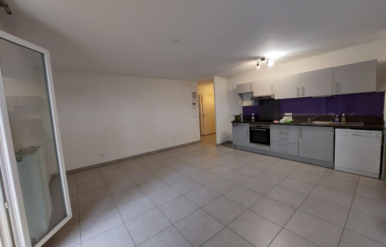 appartement 3 pièces 64 m2 à louer à Vénissieux (69200)