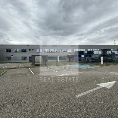 Commerce 3732 m²