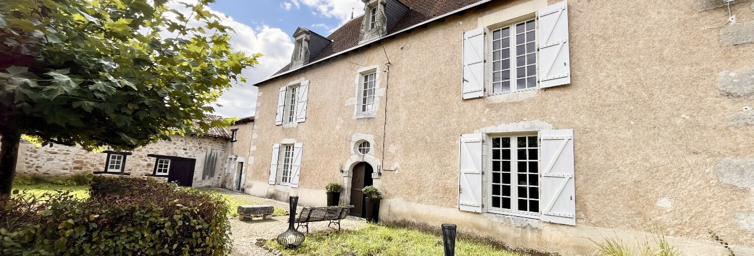 Maison 7 Pièces 411 m² à vendre à Luchapt (86430)