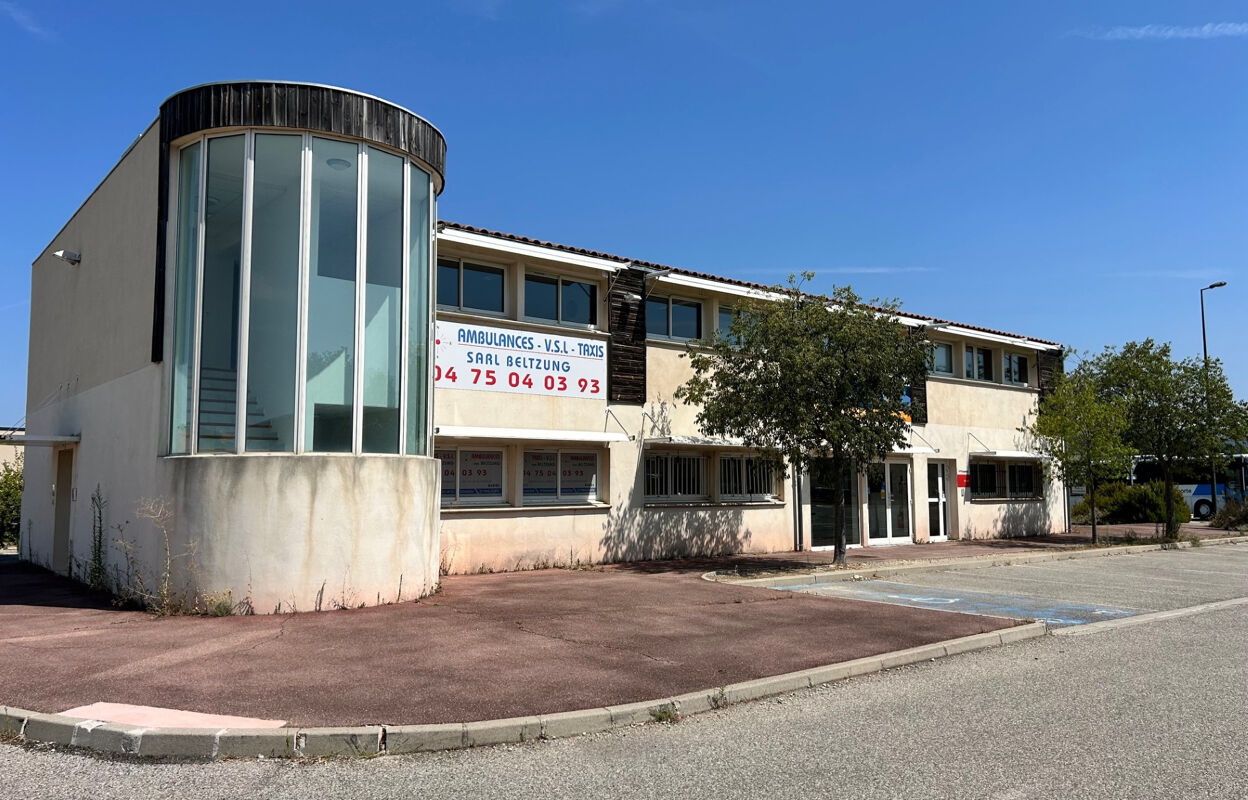 bureau  pièces 300 m2 à louer à Donzère (26290)