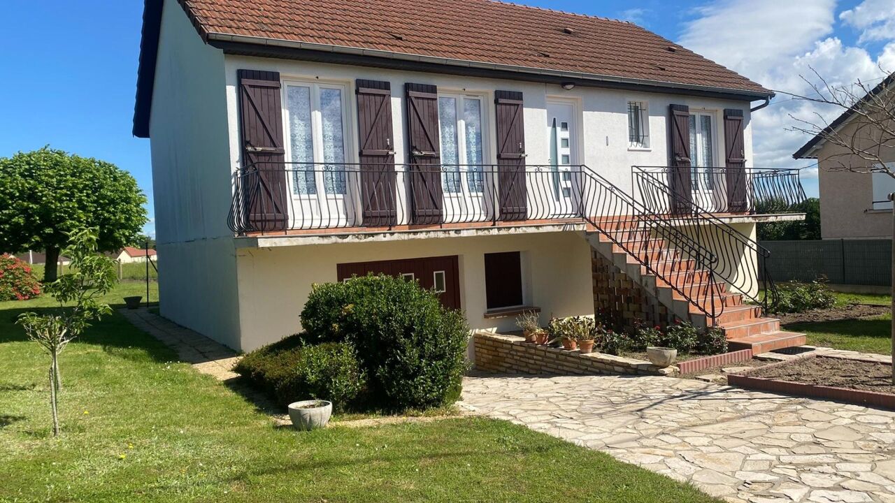 maison 6 pièces 80 m2 à vendre à Lapalisse (03120)