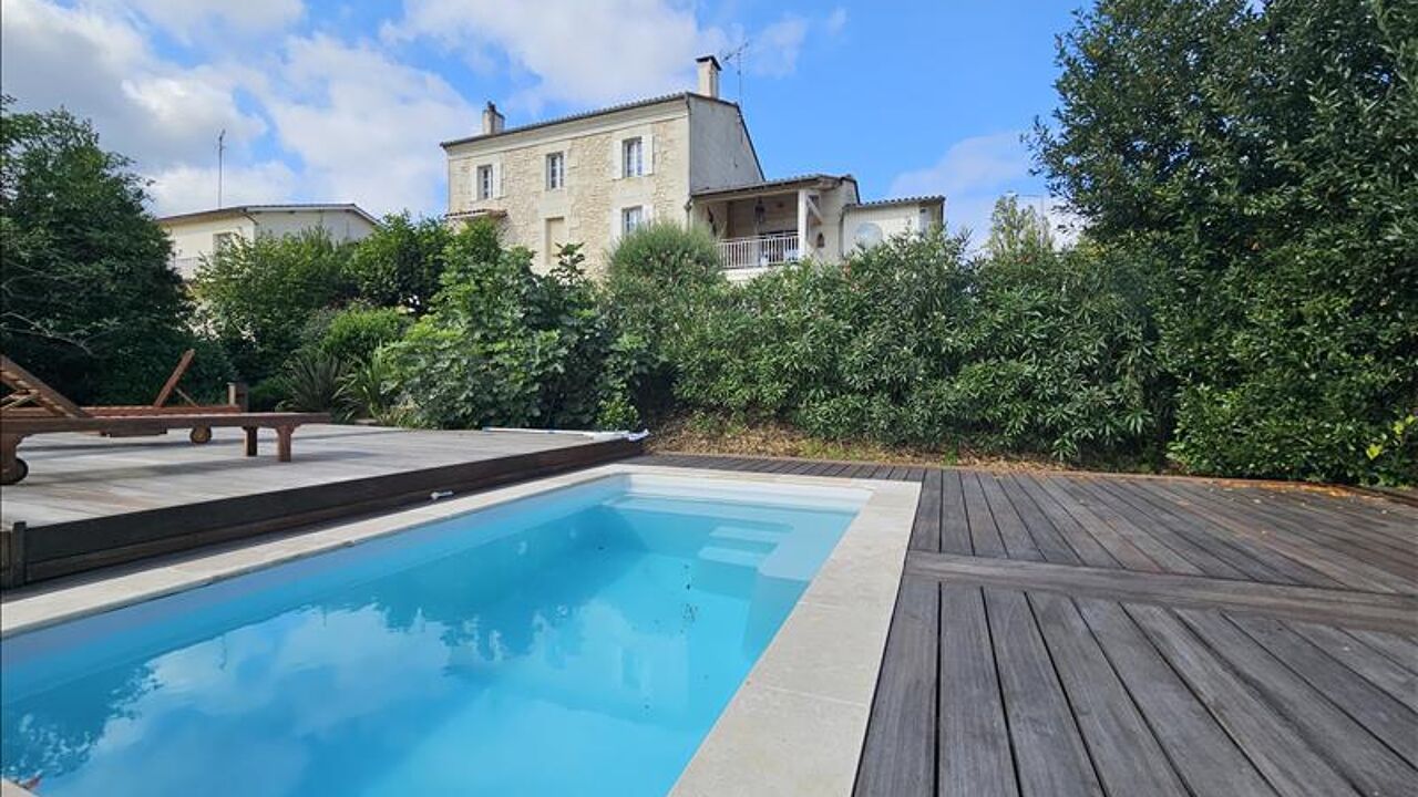 maison 9 pièces 263 m2 à vendre à Montlieu-la-Garde (17210)