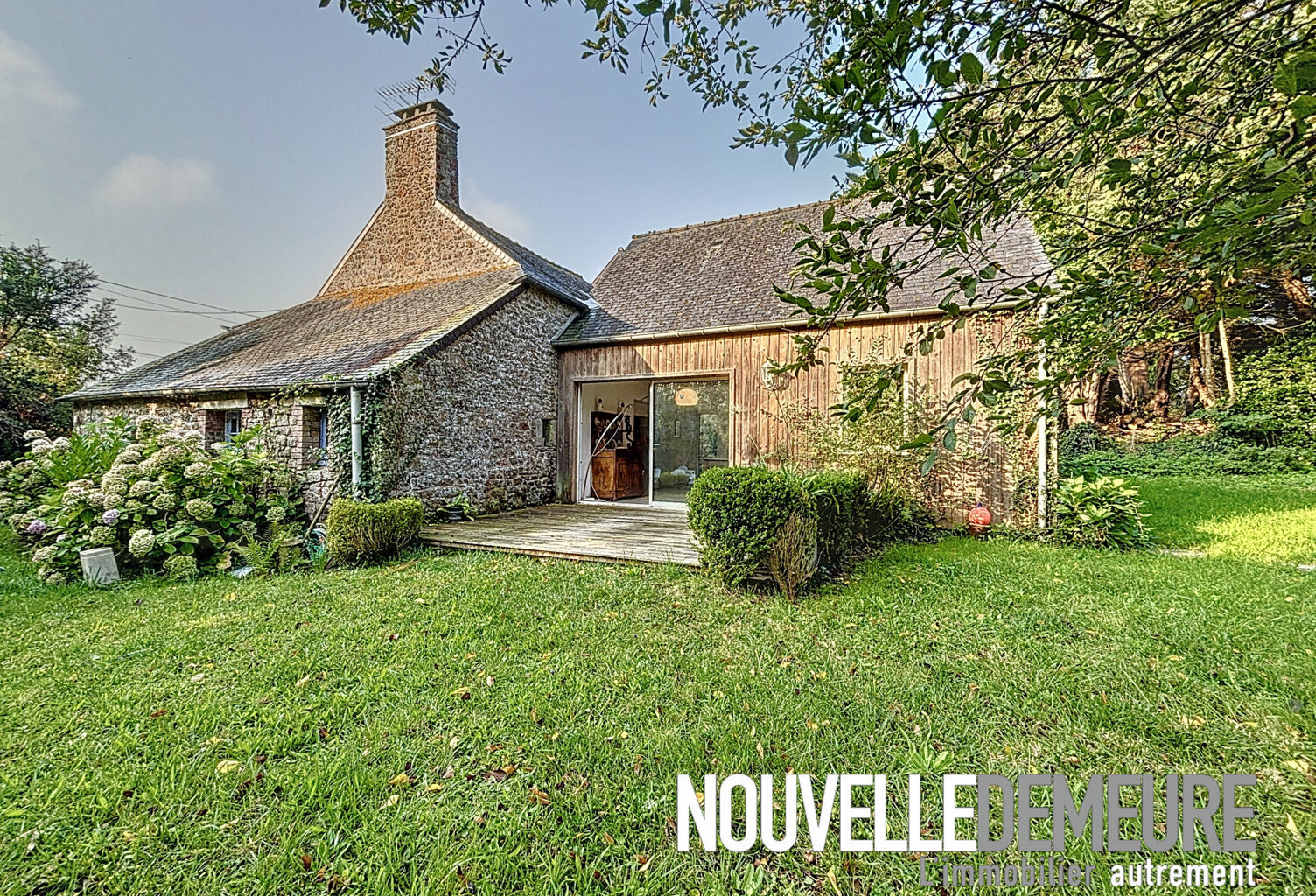 Charmante bâtisse en pierre de 110m2 habitable au coeur de la — photo 1