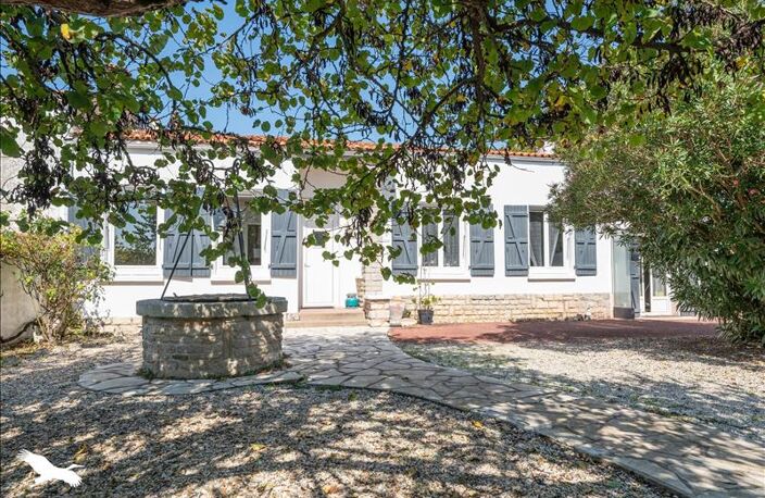 Vente maison 5 pièces 135 m² Le Château-d'Oléron (17480) — photo 2