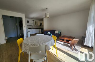 location appartement 930 € CC /mois à proximité de Les Essarts-le-Roi (78690)