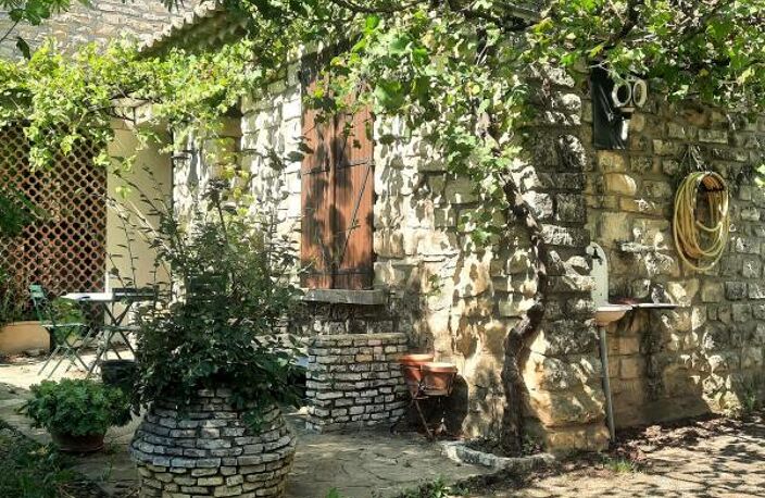 EXCLUSIVITÉ : Maison de village en pierre 104 m² avec cour intime  à Vagnas — photo 2