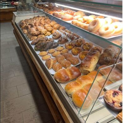 Commerce  672000 €