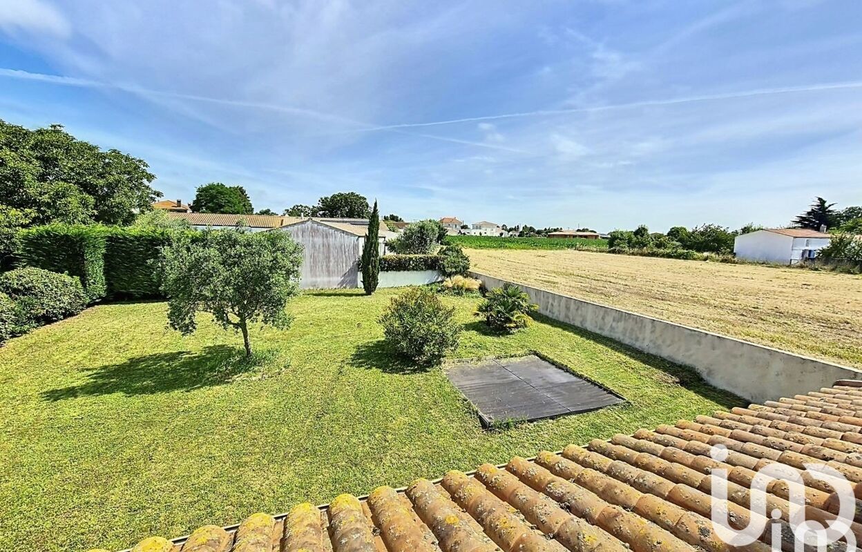 maison 7 pièces 121 m2 à vendre à Saint-Froult (17780)