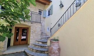 Immeuble  295 m² à vendre à Puygiron (26160)