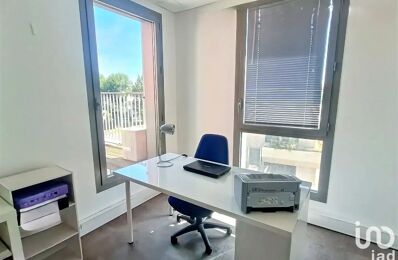 location bureau 335 € CC /mois à proximité de Lyon 2 (69002)