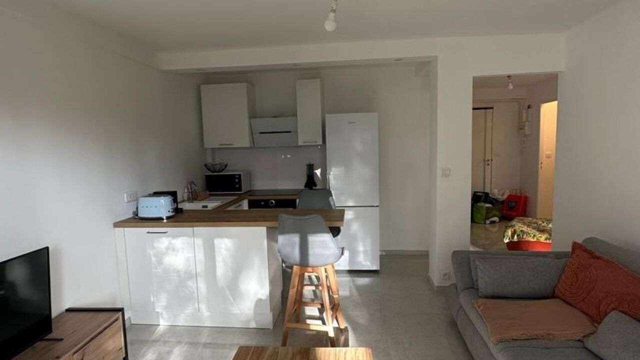 appartement 2 pièces 51 m2 à vendre à Hyères (83400)