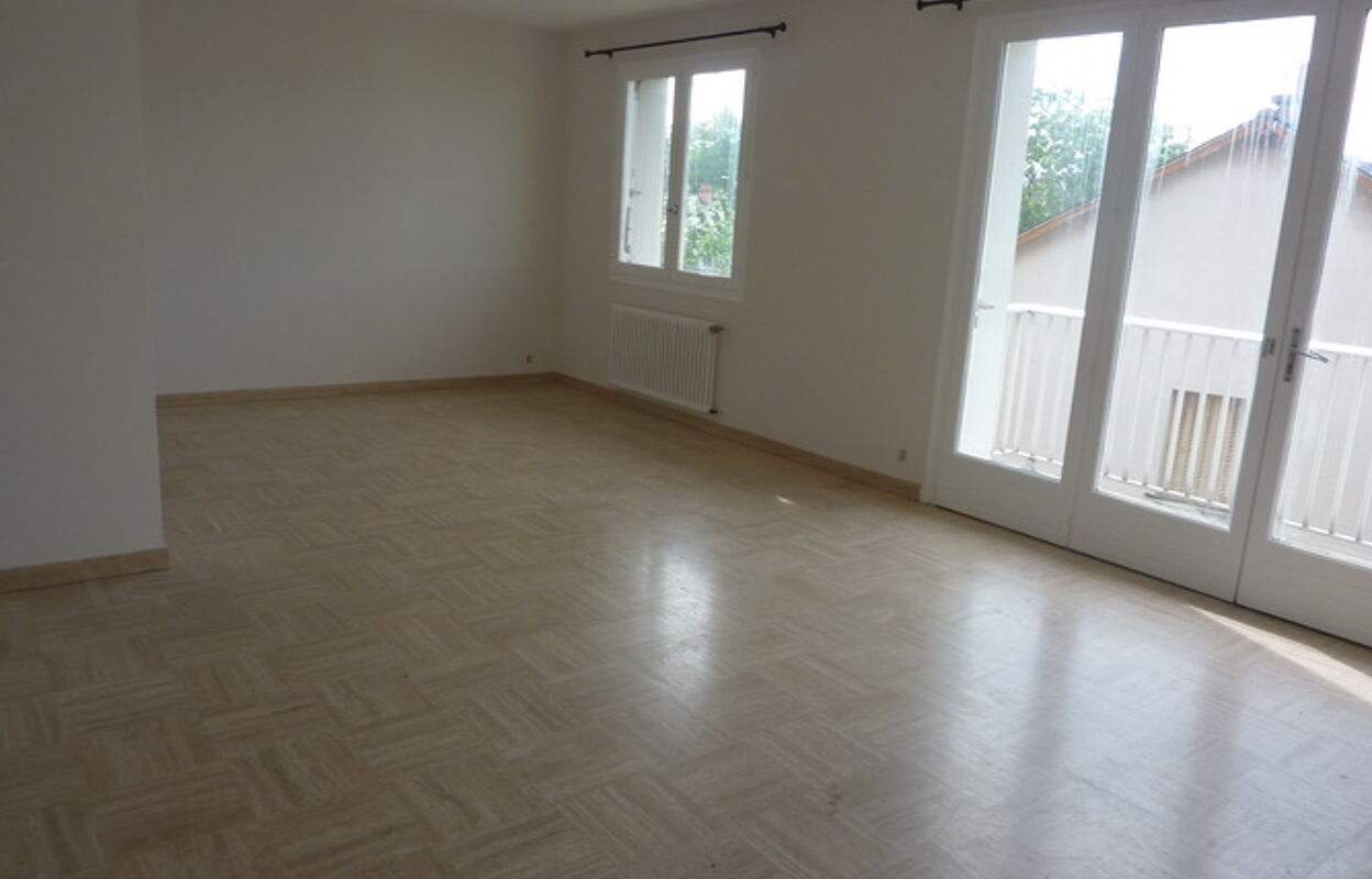 appartement 5 pièces 85 m2 à louer à Rodez (12000)