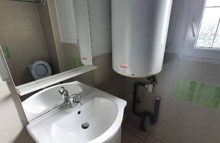 Location appartement 2 pièces 40 m² à Vitry-sur-Seine (94400) — photo 2