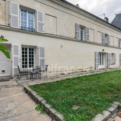 Maison 8 pièces 250 m²