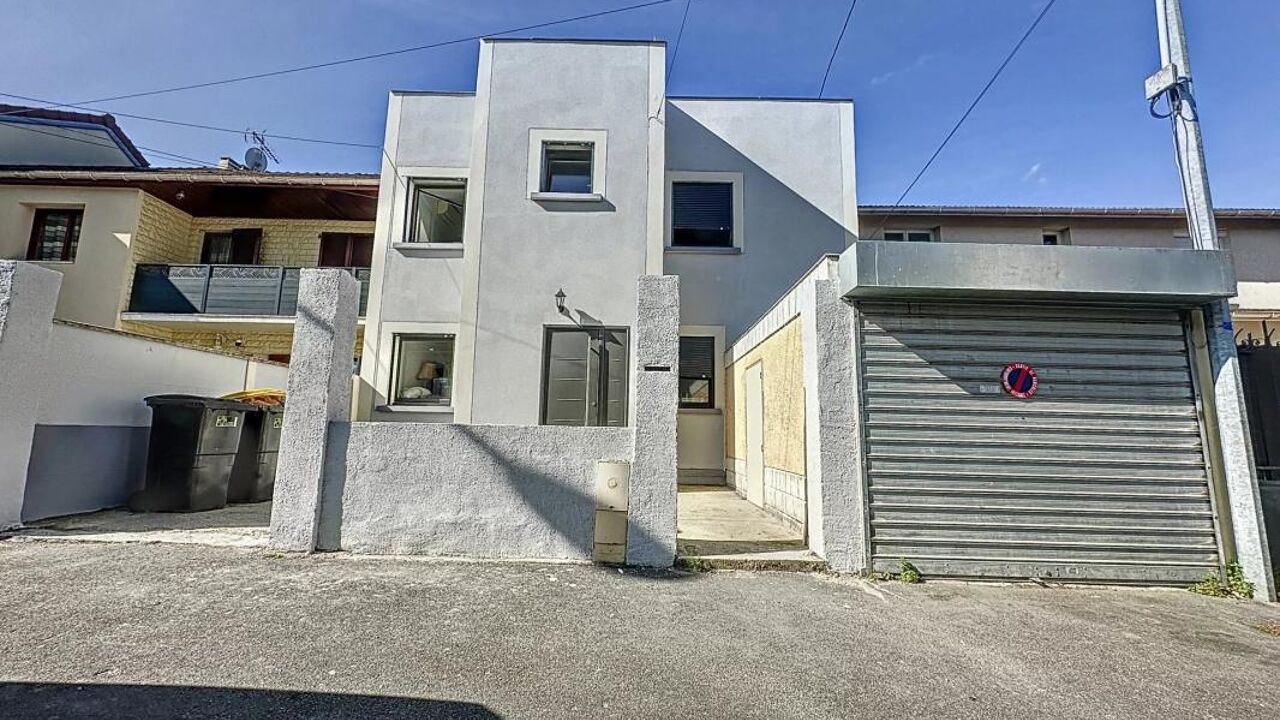 maison 6 pièces 138 m2 à vendre à Saint-Denis (93200)