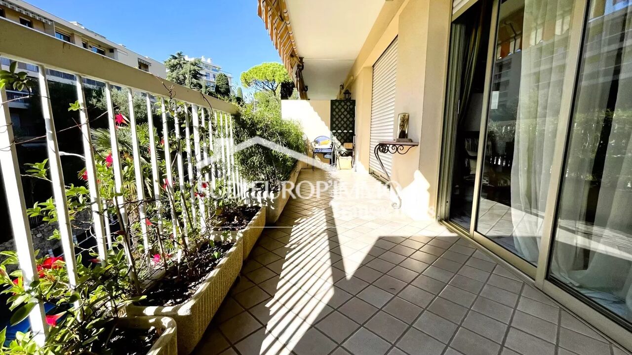 appartement 3 pièces 82 m2 à vendre à Nice (06100)