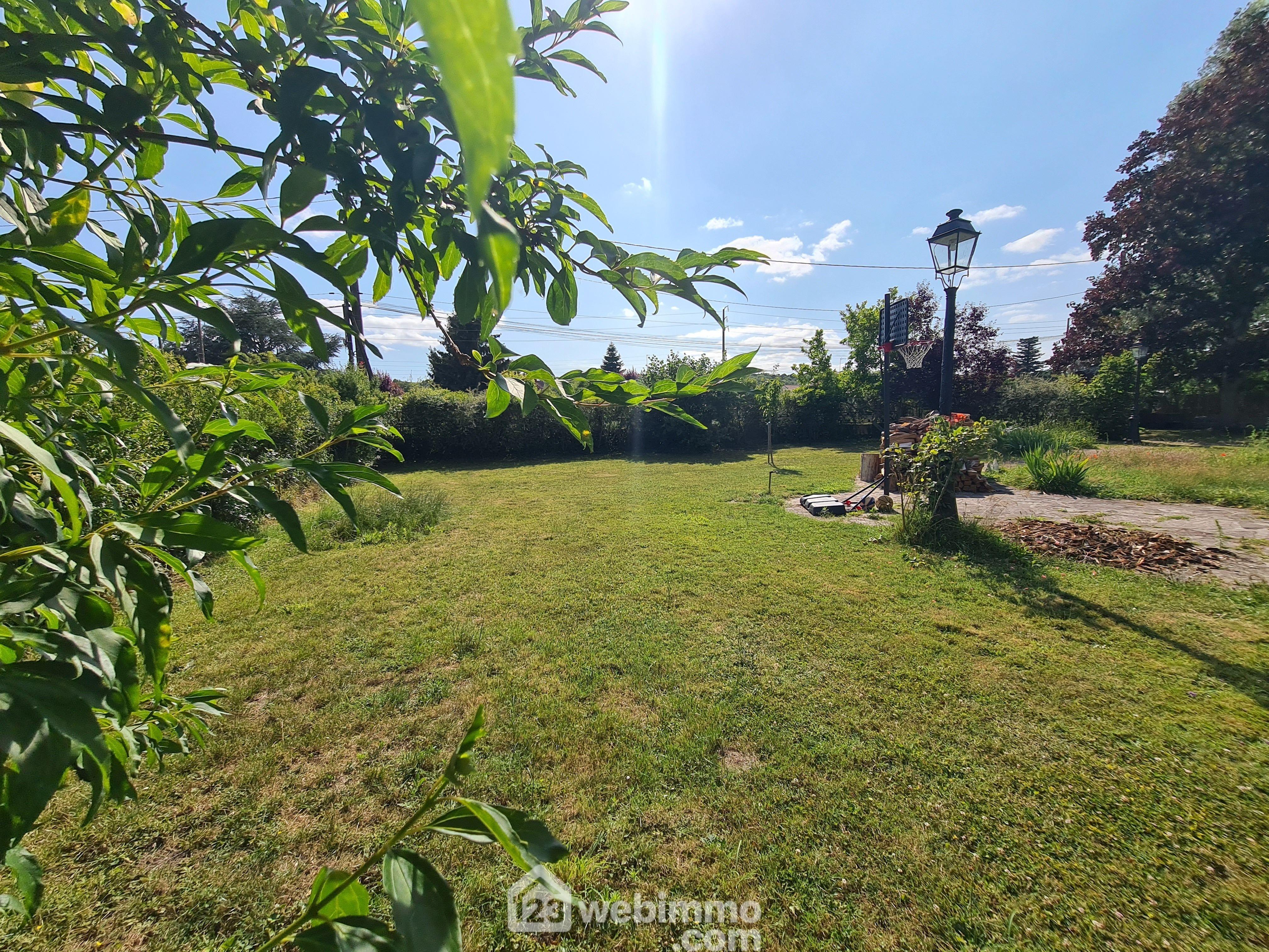 Terrain constructible - 558m² - Oncy-sur-École