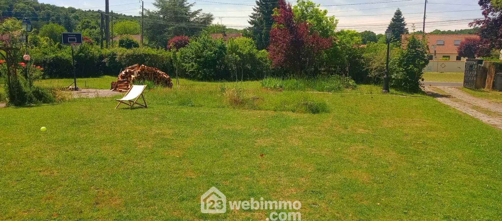 Photo Terrain constructible - 558m² - Oncy-sur-École image 2/3