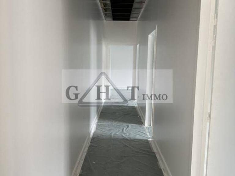 100M2 DE BUREAU A LOUER SUR LA N3 — photo 1