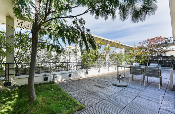 LYON 6, DUPLEX, DERNIER ETAGE, CLIMATISÉ, 116m² , TERRASSE 96m² — photo 2