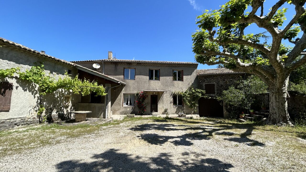 maison 11 pièces 212 m2 à vendre à Saint-Vincent-de-Barrès (07210)