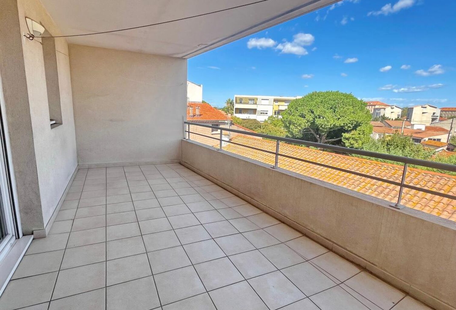 Grand appartement T3 avec terrasse et ascenseur — photo 1