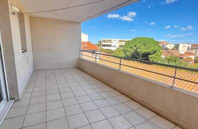 Grand appartement T3 avec terrasse et ascenseur — photo du bien
