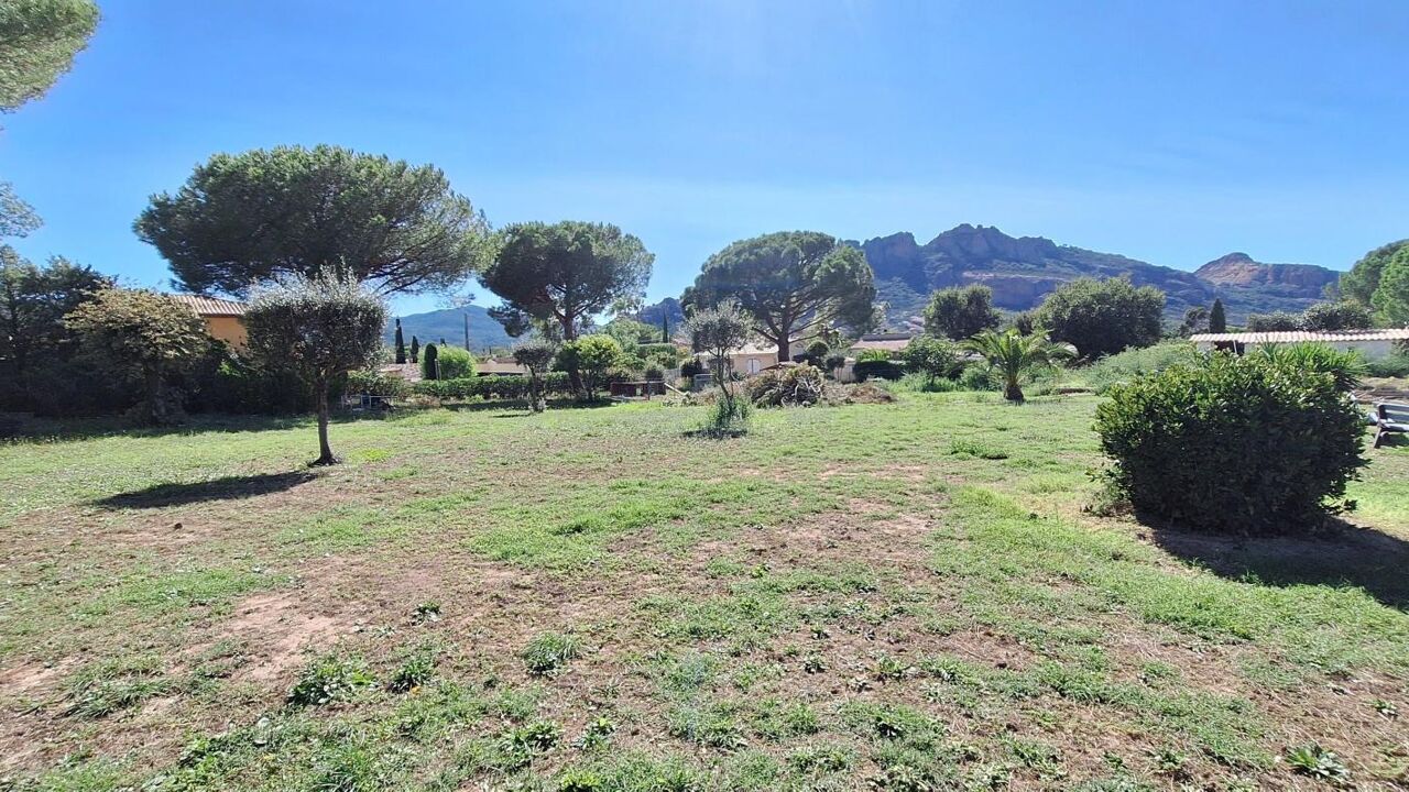 terrain  pièces 3028 m2 à vendre à Roquebrune-sur-Argens (83520)