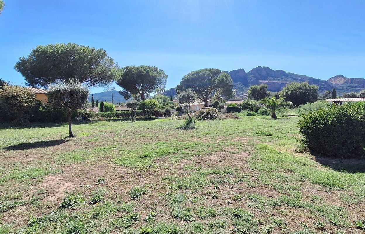 terrain  pièces 3028 m2 à vendre à Roquebrune-sur-Argens (83520)