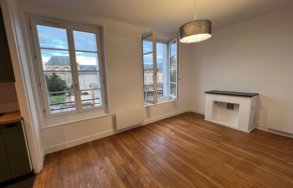 appartement 4 pièces 80 m2 à vendre à Saint-Cyr-l'École (78210)