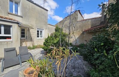 vente maison 262 000 € à proximité de Montroy (17220)