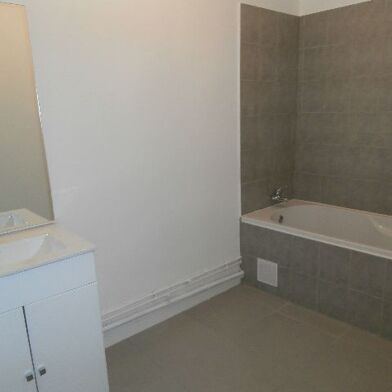 Appartement 4 pièces 675 €