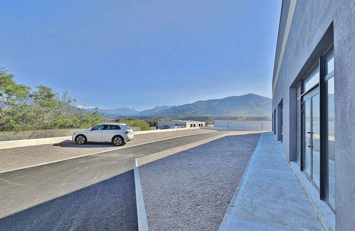 Proche AJACCIO - LOCAL COMMERCIAL Route de Caldaniccia — photo 4