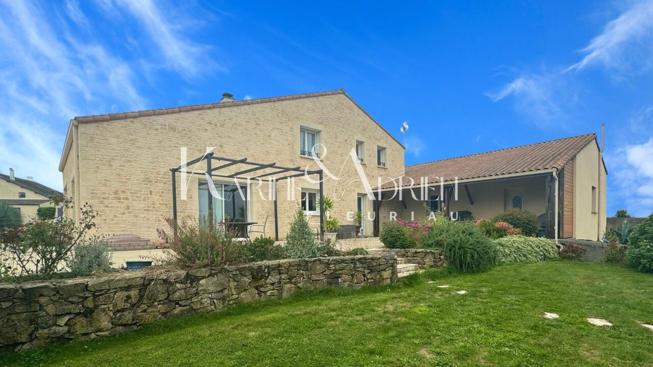 maison 5 pièces 182 m2 à vendre à La Châtaigneraie (85120)