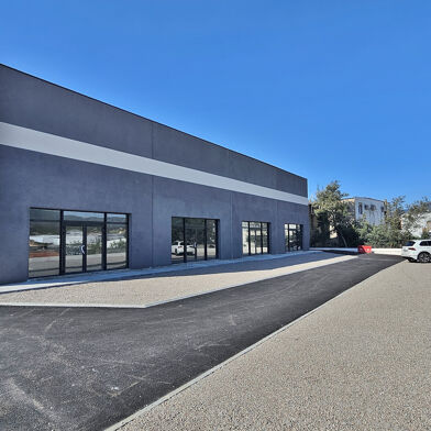 Commerce  228000 €