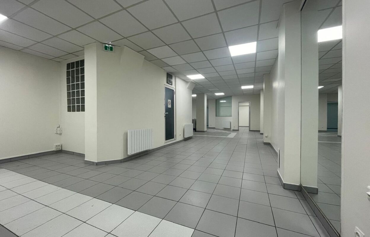 bureau 7 pièces 200 m2 à louer à Paris 9 (75009)