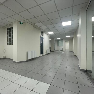 Bureau 7 pièces 7000 €