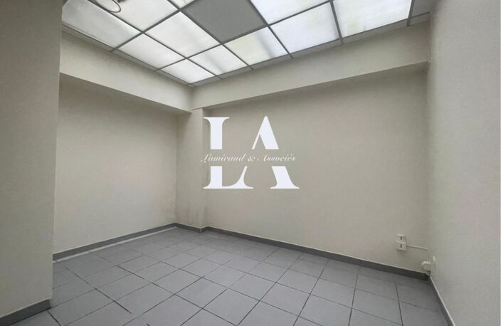 Bureaux 6 et plus à PARIS 9ème — photo 3